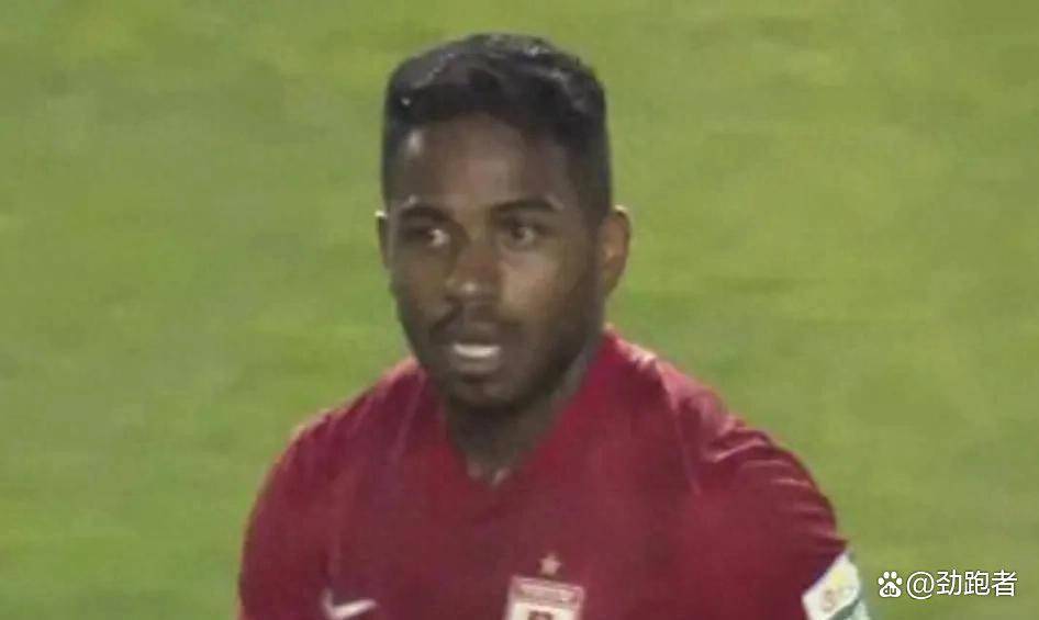 滇池雄鹿队小胜剑门雄鹿队,斯诺克小组赛上演裁判判罚引热议!传控打穿防线-Jiuyou Sports